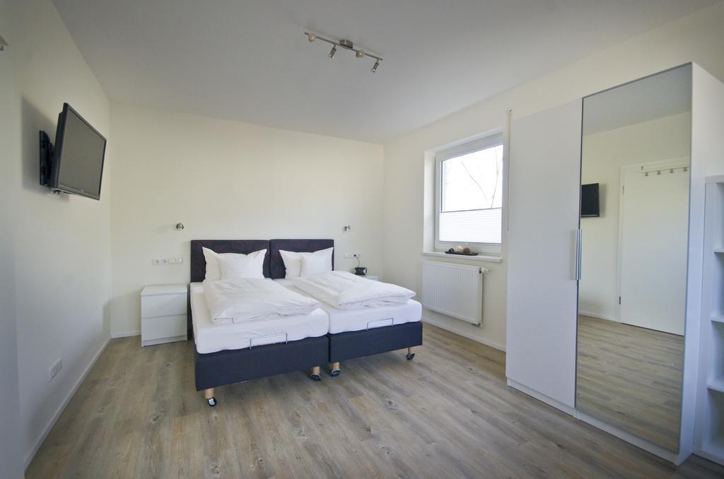 Appartements Am Kurpark Бад Виндсхайм Екстериор снимка